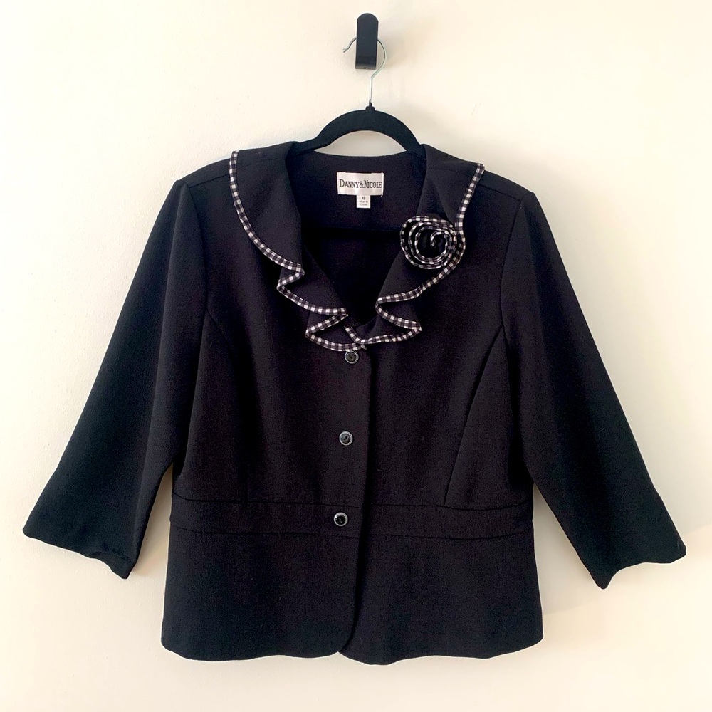 Danny & Nicole Black Ruffled Blazer Size 16 (US XL)